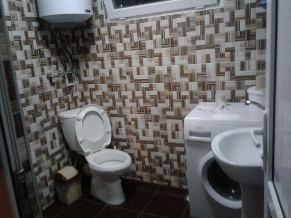Levani'S Guesthouse Zugdidi Exterior foto